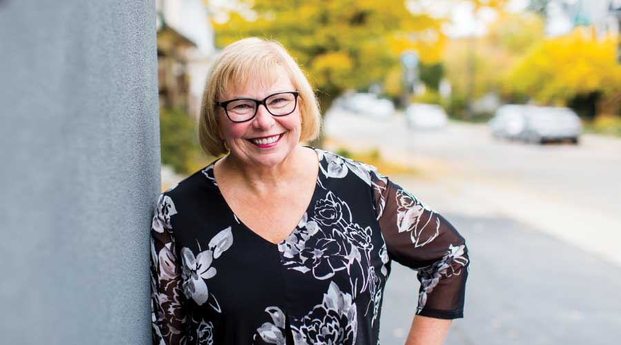 Laura Doucette Hamilton Real Estate Realtor Agent 
